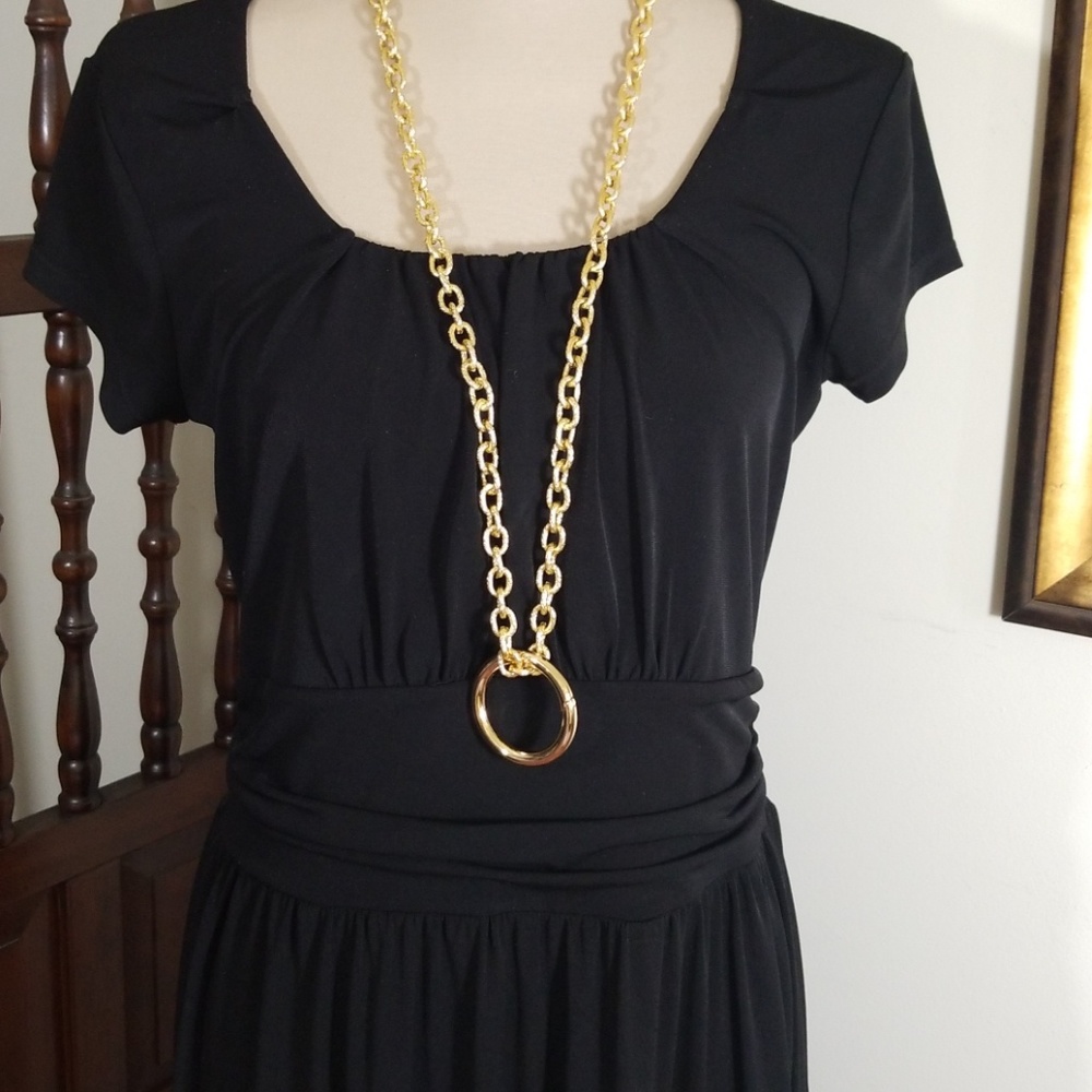 Alfani Black midi dress, short sleeves/scoop neck - Picture 2 of 8